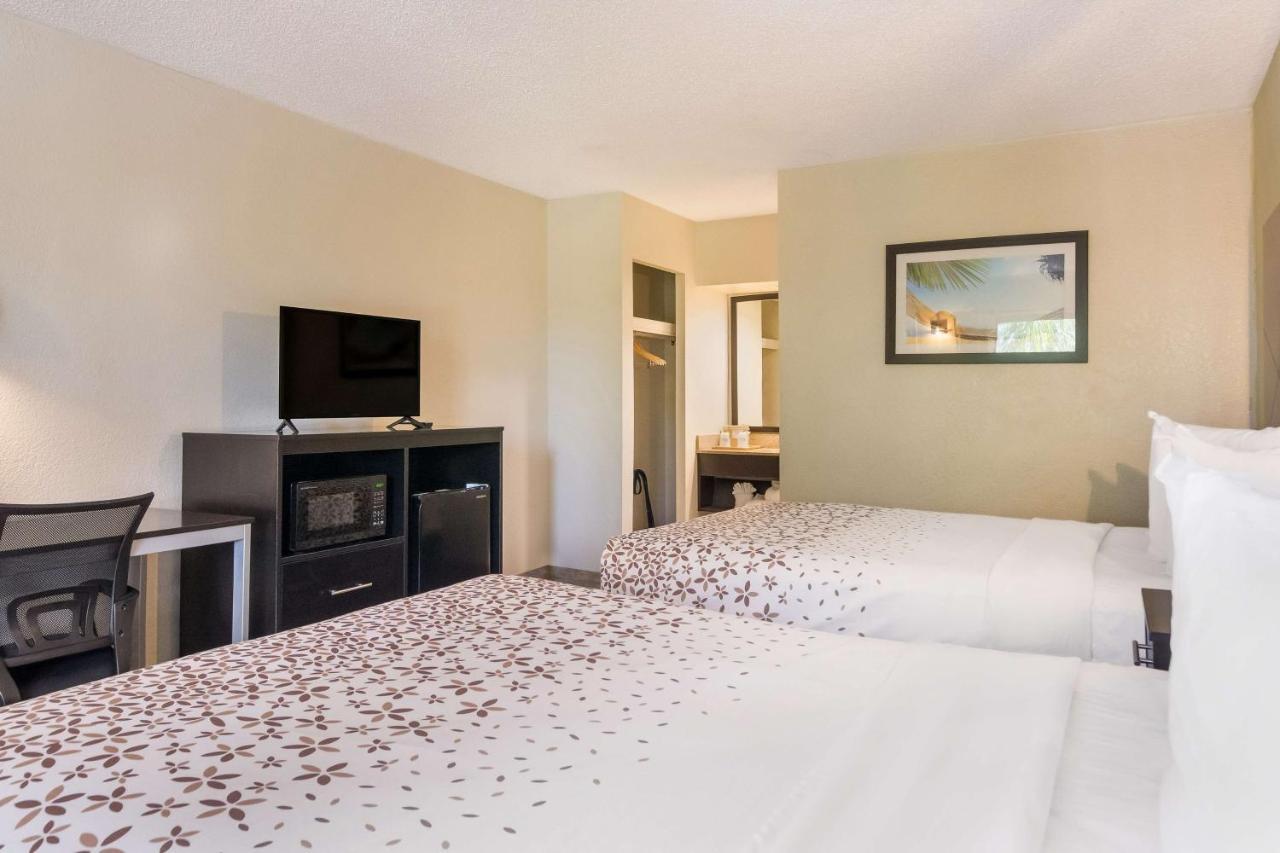 Surestay Hotel By Best Western St Pete Clearwater Airport Exterior photo